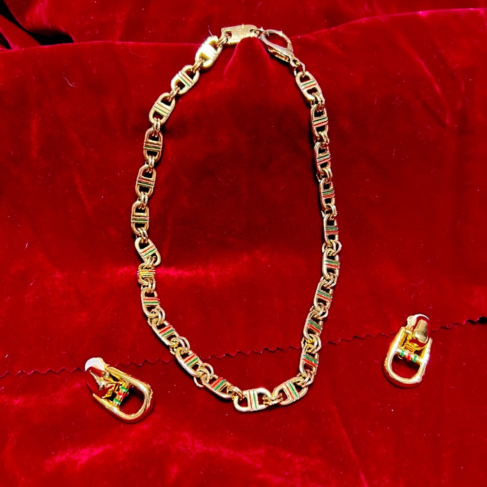 Paolo Gucci Sophisticated, Timeless Necklace & Earrings. Cultured Gucci Design